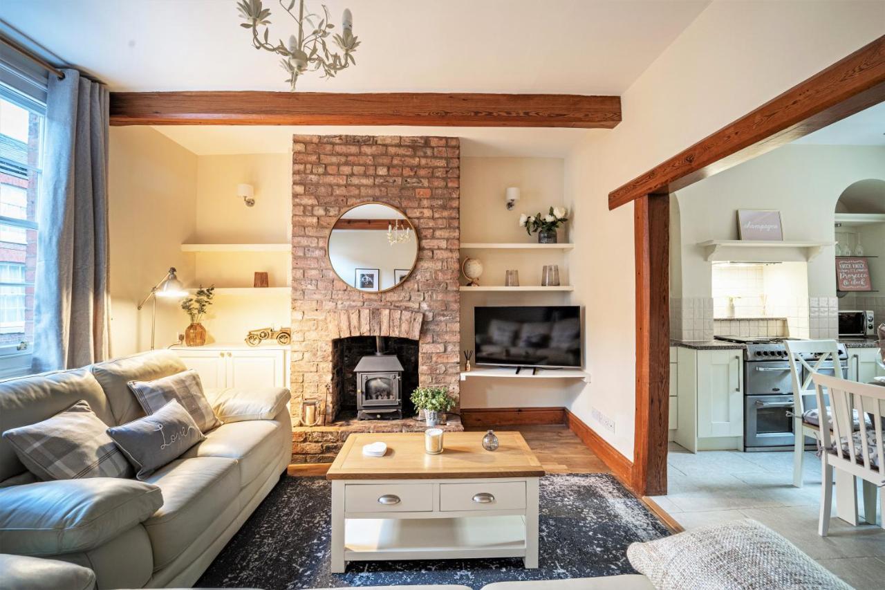 The Cottage In Chester, Sleeps 6 With Free Parking Buitenkant foto